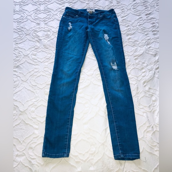 Altar'd State Denim - ALTAR’D STATE Blue Denim Staple JEANS!